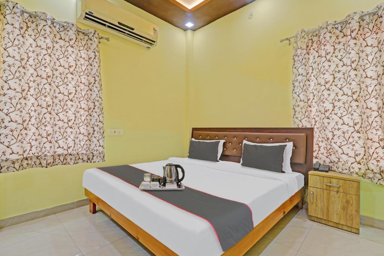Capital O Phenix Elite Near Phoenix United Lucknow Exterior foto