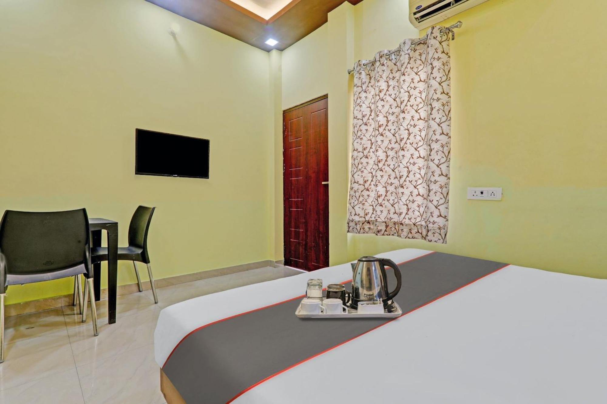 Capital O Phenix Elite Near Phoenix United Lucknow Exterior foto
