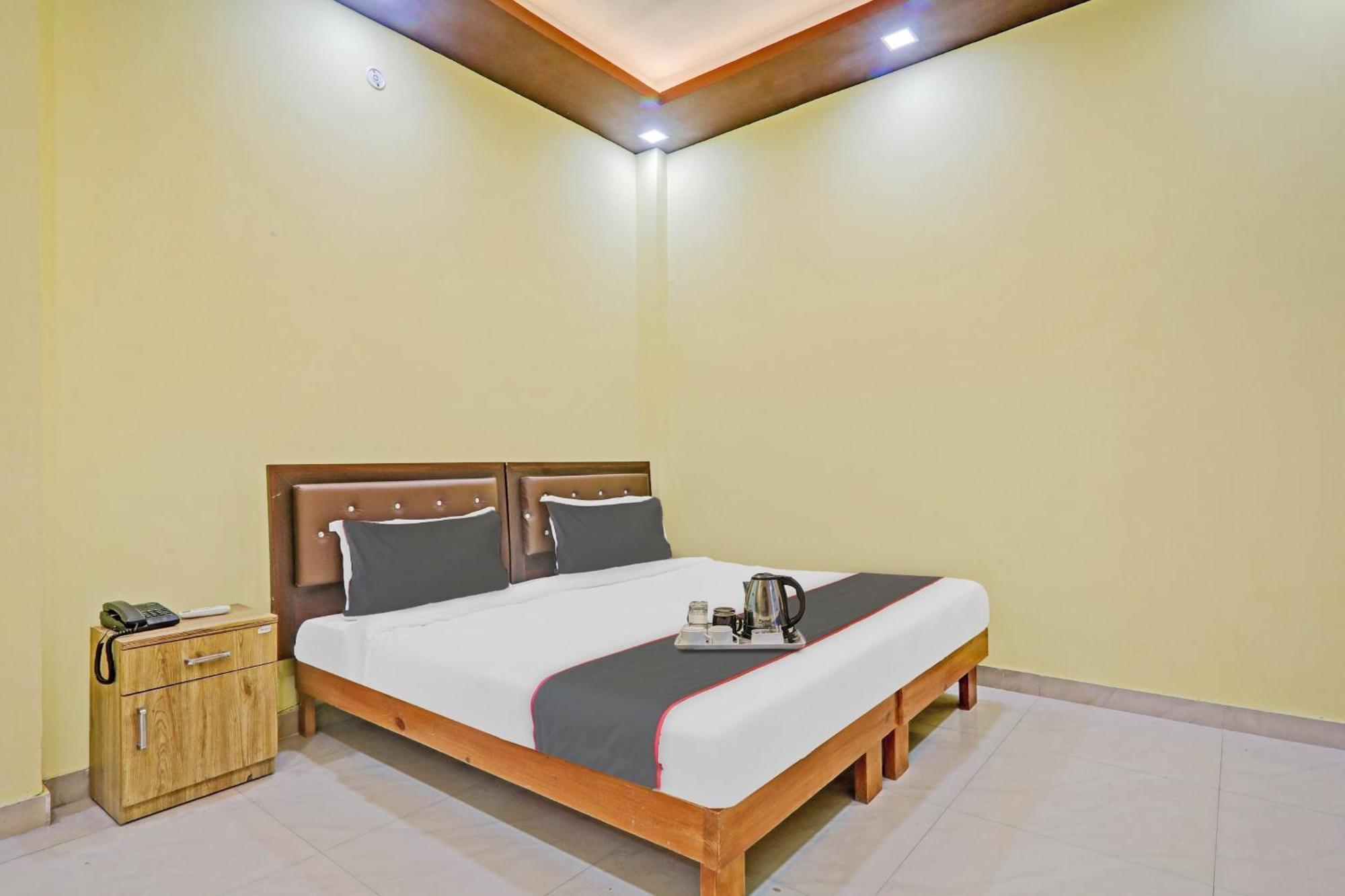 Capital O Phenix Elite Near Phoenix United Lucknow Exterior foto