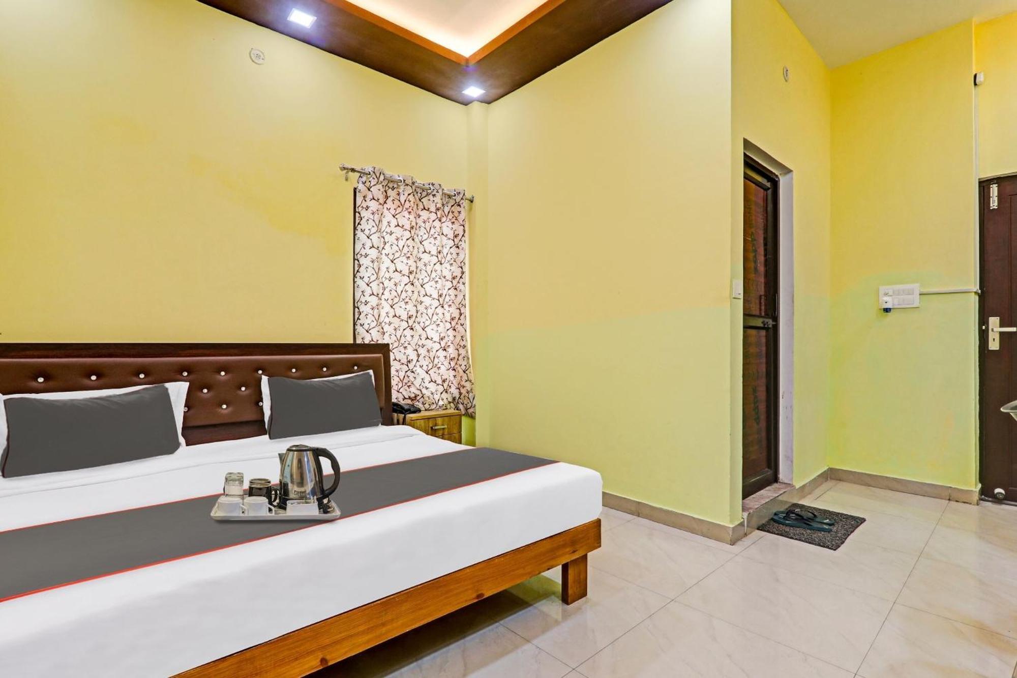 Capital O Phenix Elite Near Phoenix United Lucknow Exterior foto
