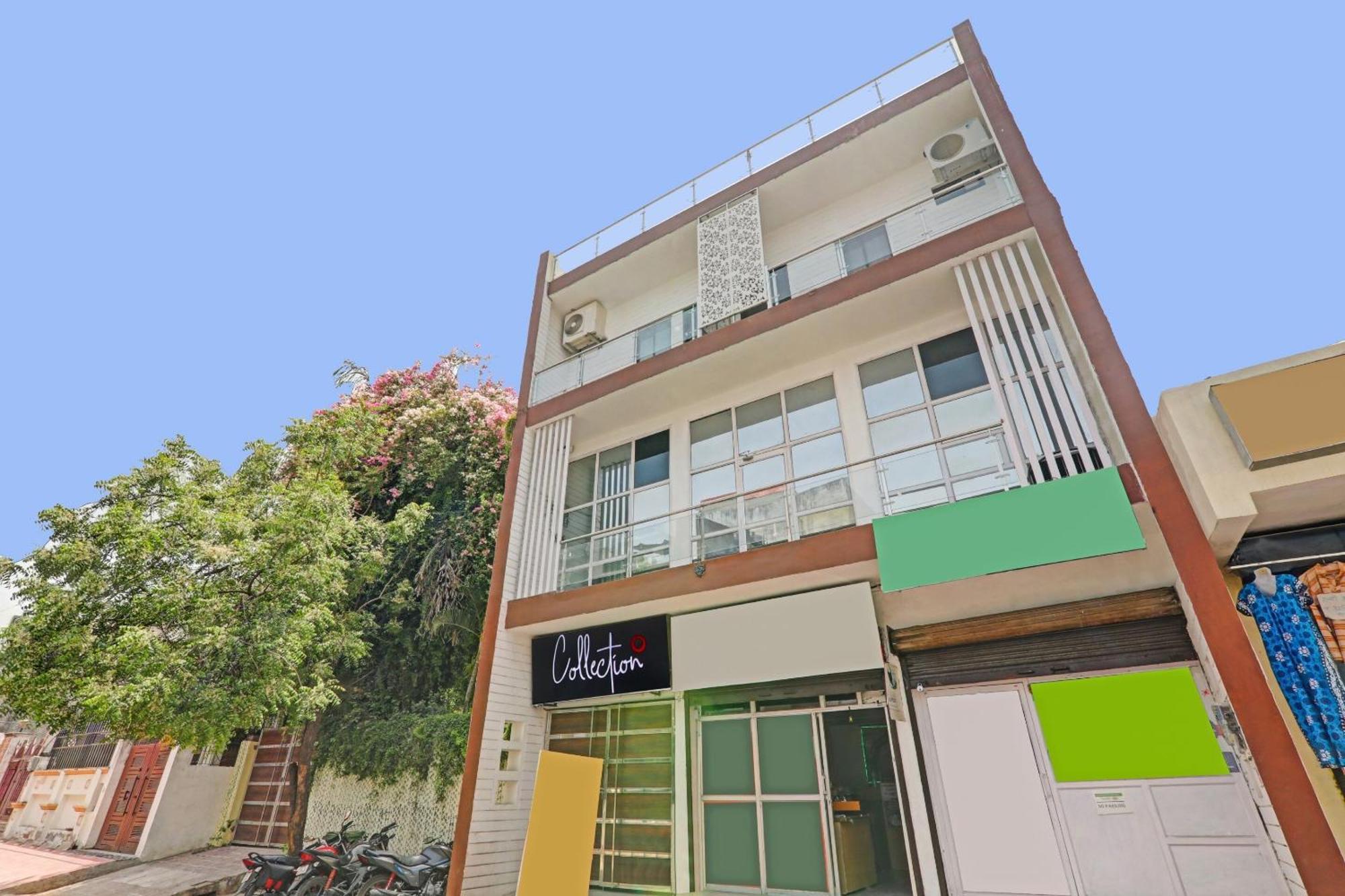 Capital O Phenix Elite Near Phoenix United Lucknow Exterior foto